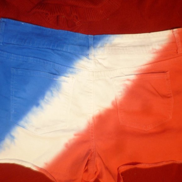 LEI Ashley LOW RISE Red, White, and Blue Tie-Dyed Denim Shorts Sz 17 - Picture 6 of 13